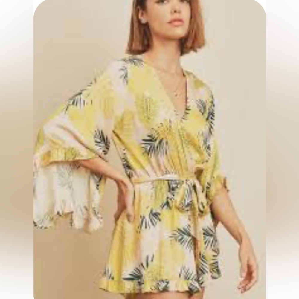 NWT Dress Forum Yellow Leaf-Print Ruffle Romper